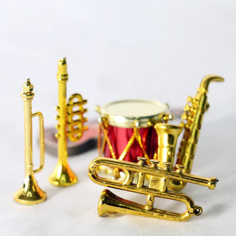 Miniature Saxophone Classical Musical Instruments Model Dollhouse Mini Musical Ornaments Christmas Gifts Accessories Home Decor