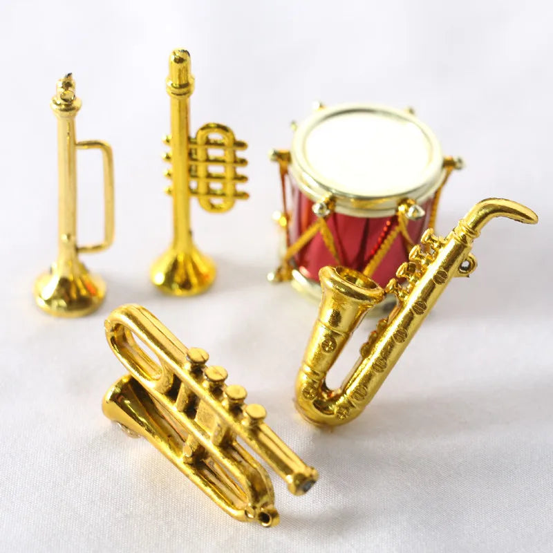 Miniature Saxophone Classical Musical Instruments Model Dollhouse Mini Musical Ornaments Christmas Gifts Accessories Home Decor